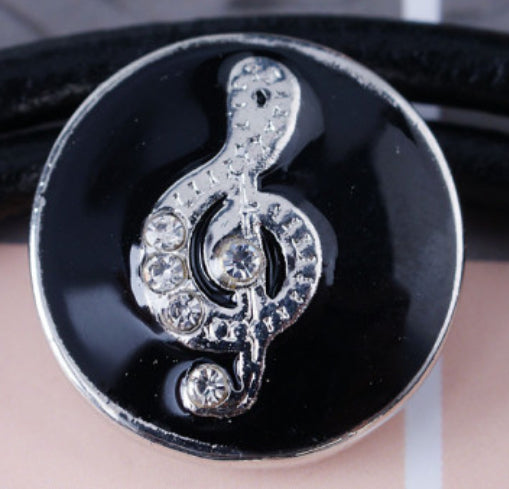 18mm Musical Note Black Enamel Snap Chunk